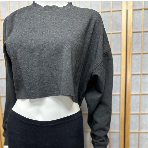 ⭐️ WeWoreWhat Cropped Cotton-Blend Sweatshirt [851] - Picture 4 of 9